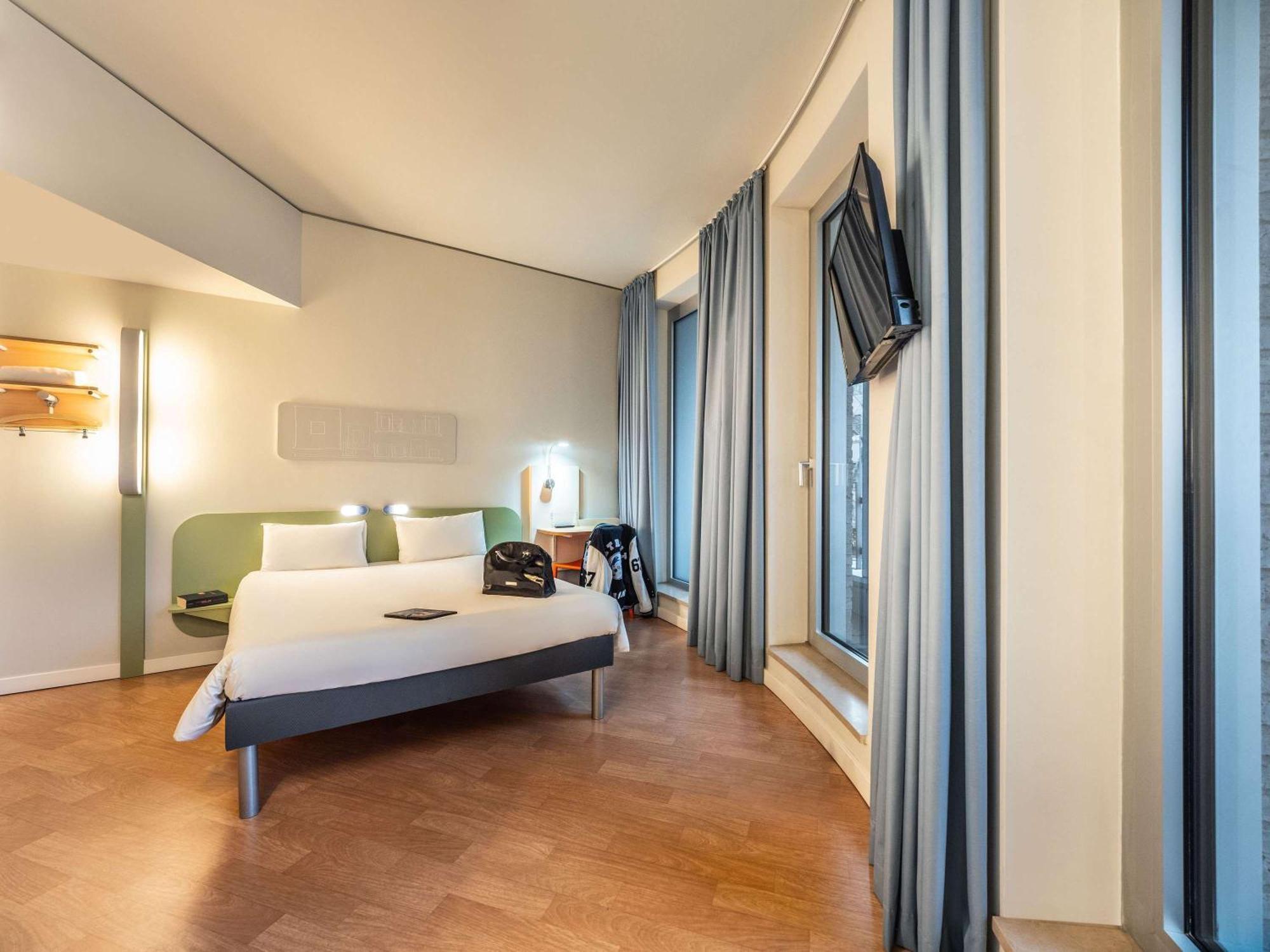 Ibis Budget Frankfurt City Ost Frankfurt am Main Exterior foto