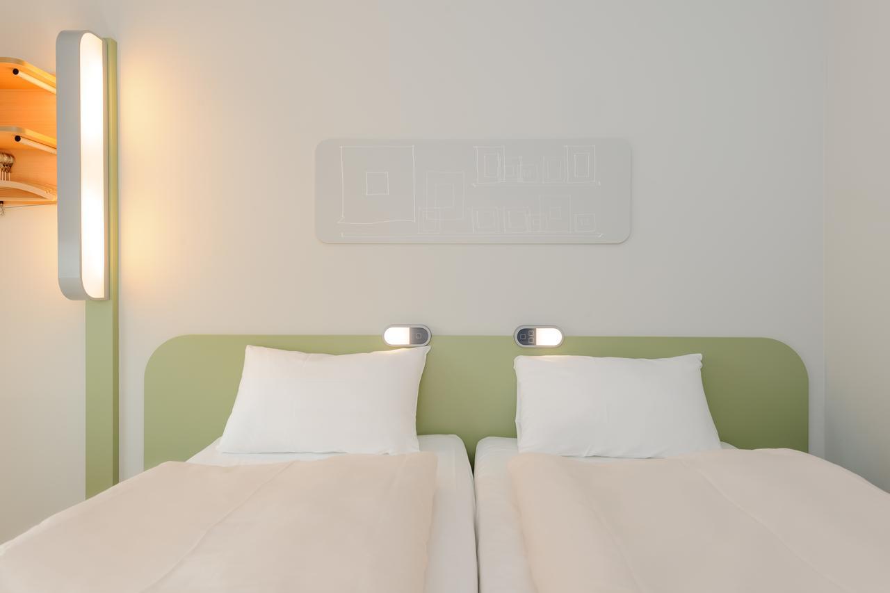 Ibis Budget Frankfurt City Ost Frankfurt am Main Exterior foto