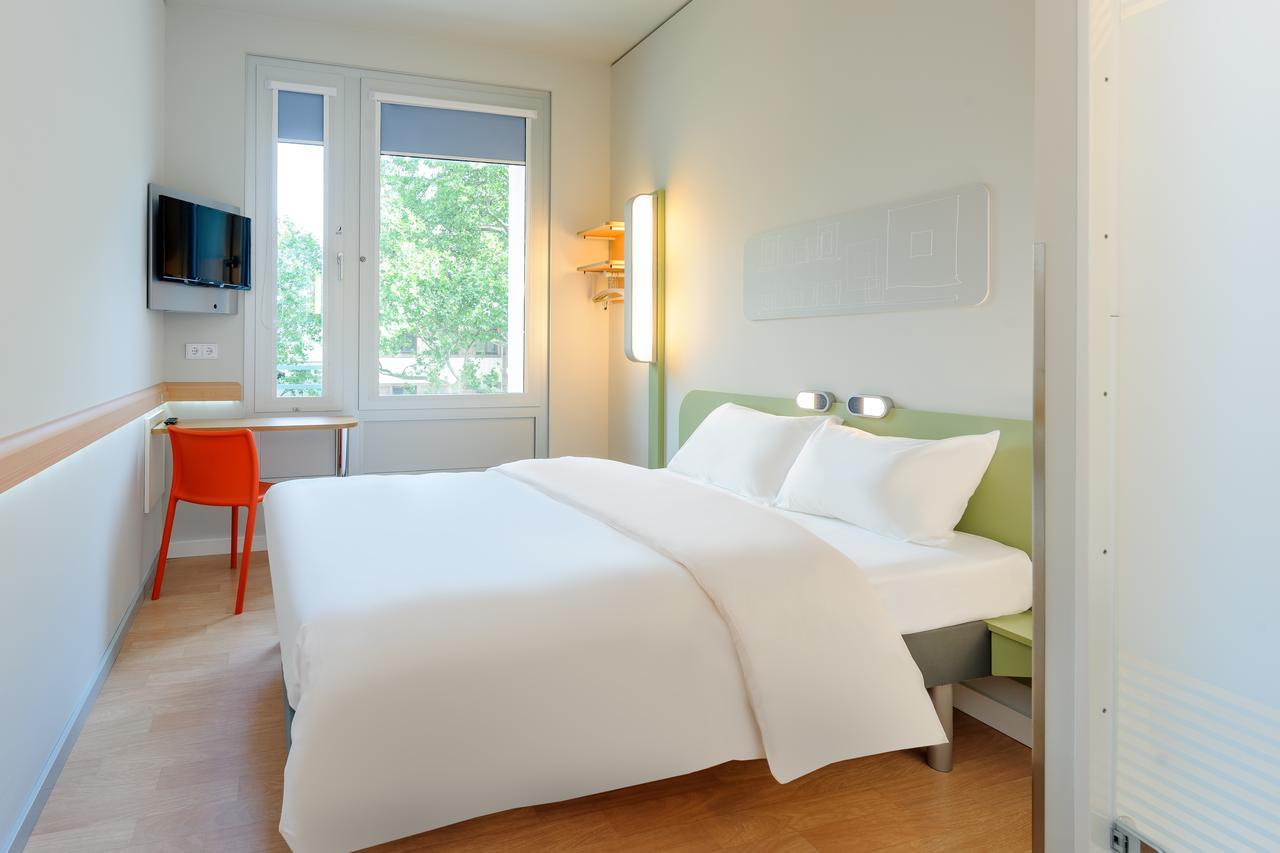 Ibis Budget Frankfurt City Ost Frankfurt am Main Exterior foto